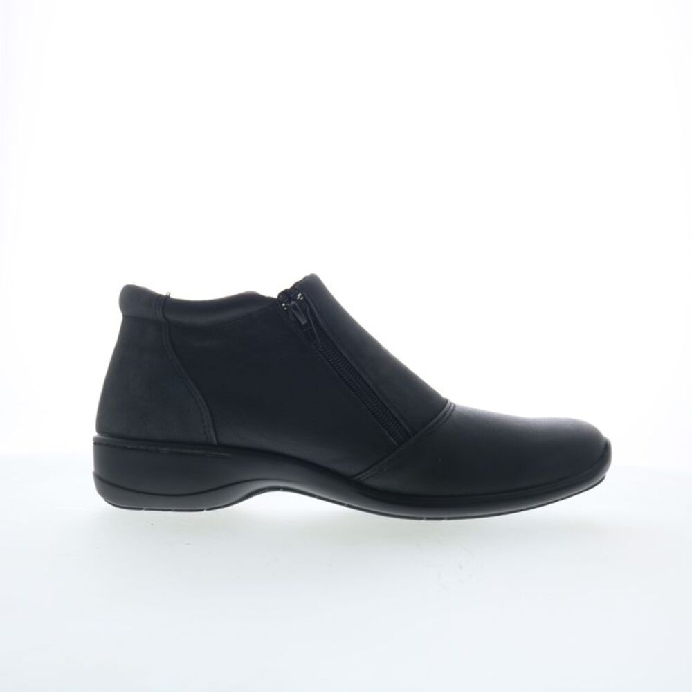 Ros Hommerson Womens Superb Comfort Black Boots (NWT)